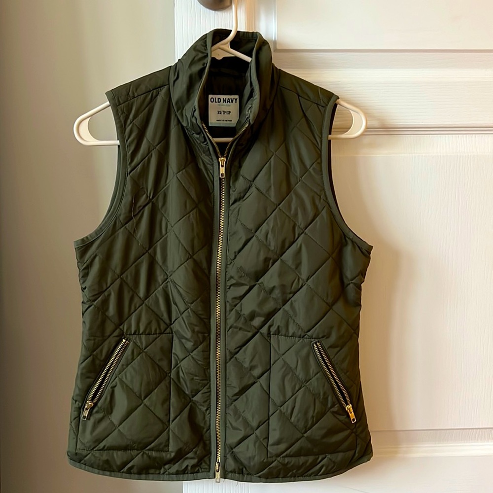 Old Navy women’s XS olive green vest